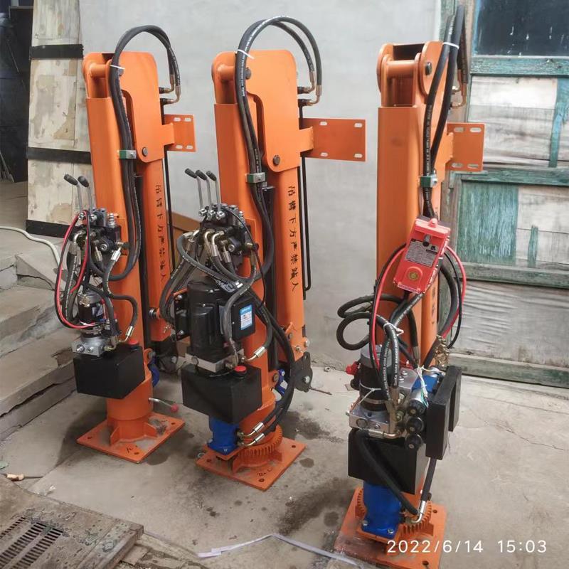 康保县重汽蓝牌随车吊 3.2吨 国六动力强 液压驱动 农用自卸起重机